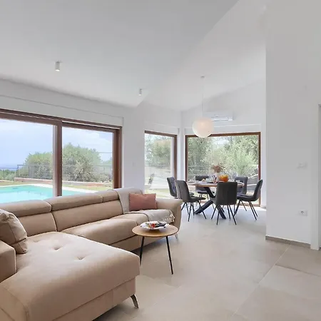 Ogradina بيت للعطل بولا