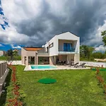 Ogradina בית נופש פולה
